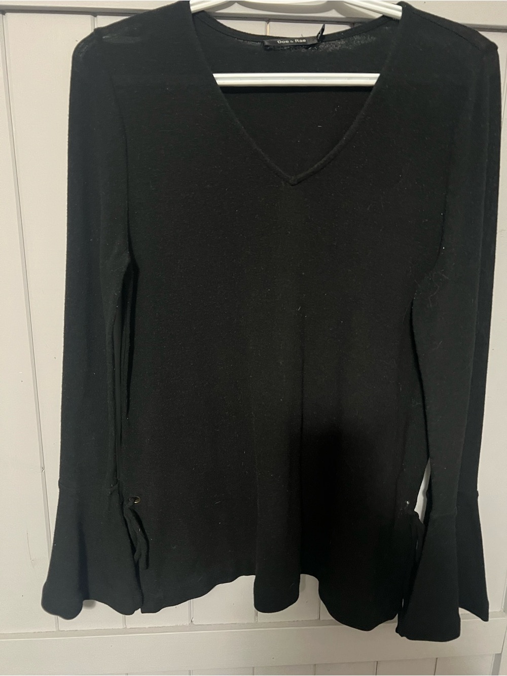 Doe & Rae Black V-Neck Long Sleeve Top with Flared Cuffs